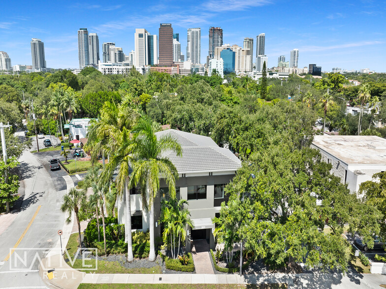 201 SE 12th St, Fort Lauderdale, FL en alquiler - Foto del edificio - Imagen 2 de 26