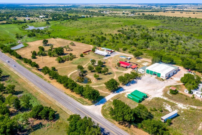 Más detalles para 6212 FM 933, Blum, TX - Naves en venta