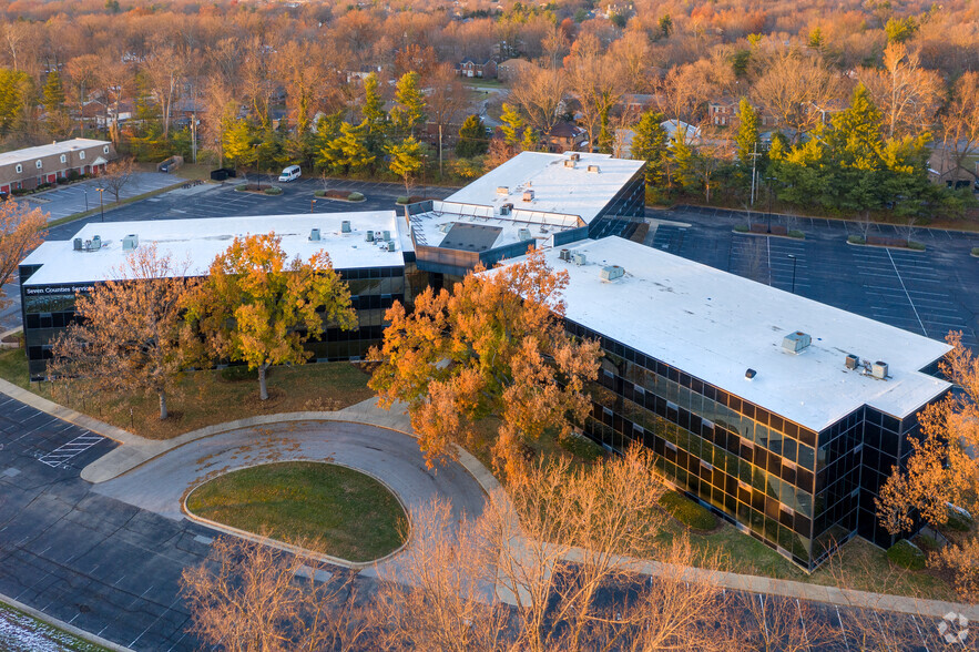 10401 Linn Station Rd, Louisville, KY en alquiler - Foto del edificio - Imagen 2 de 25