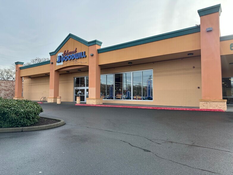 Lakewood Square Neighborhood Center cartera de 5 inmuebles en venta en LoopNet.es - Foto del edificio - Imagen 2 de 7