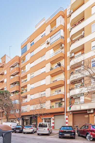 Edificio residencial en València, Valencia en venta - Foto del edificio - Imagen 2 de 2