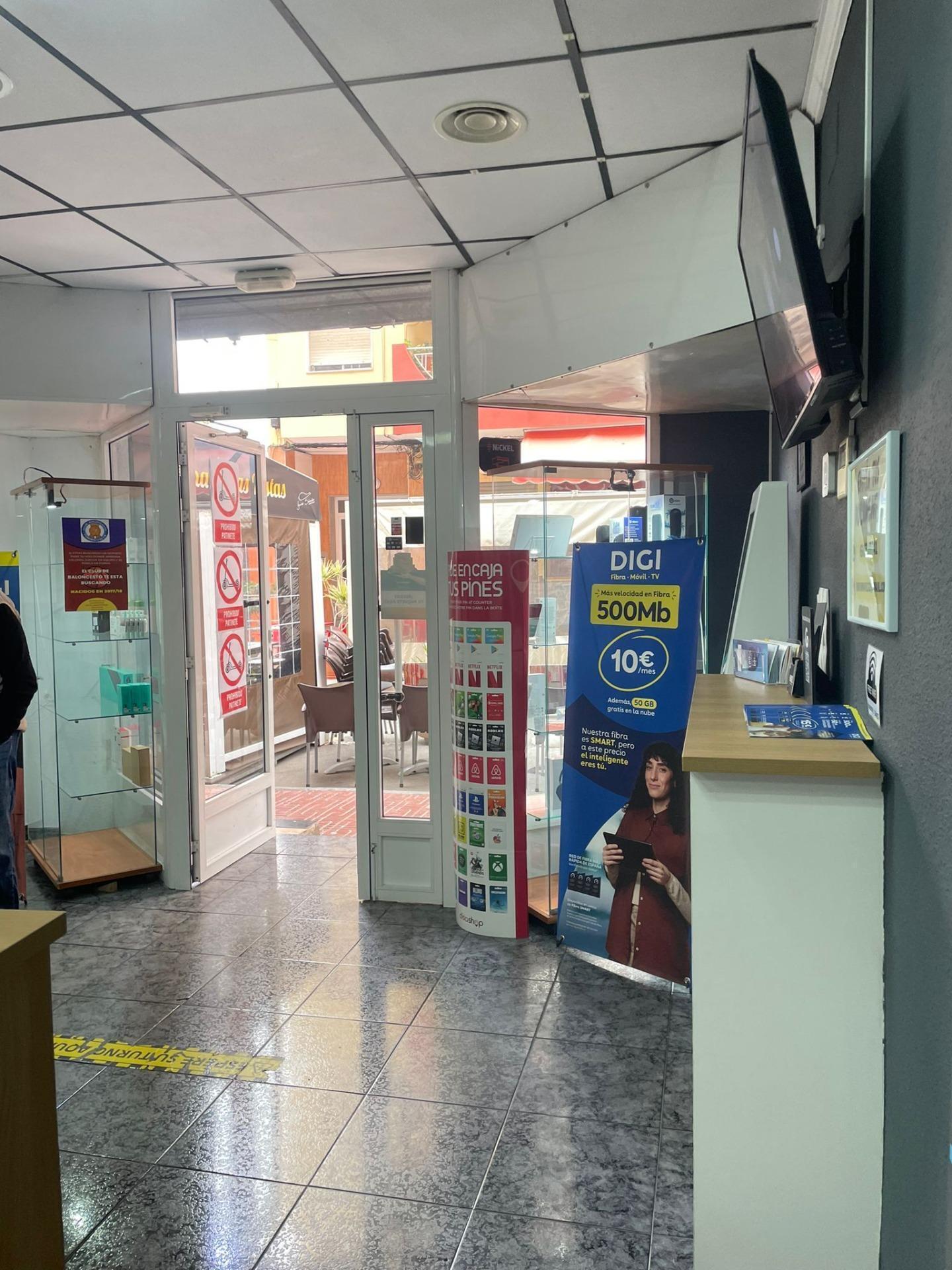 Local en Torrevieja en alquiler Vestíbulo- Imagen 1 de 12