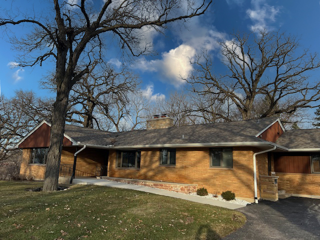 1700 S Eastwood Dr, Woodstock, IL en alquiler - Foto del edificio - Imagen 2 de 26