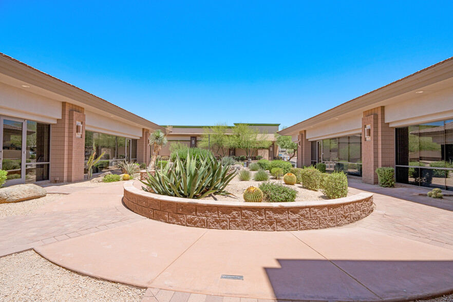 10601-10609 N Frank Lloyd Wright Blvd, Scottsdale, AZ en alquiler - Foto del edificio - Imagen 3 de 21