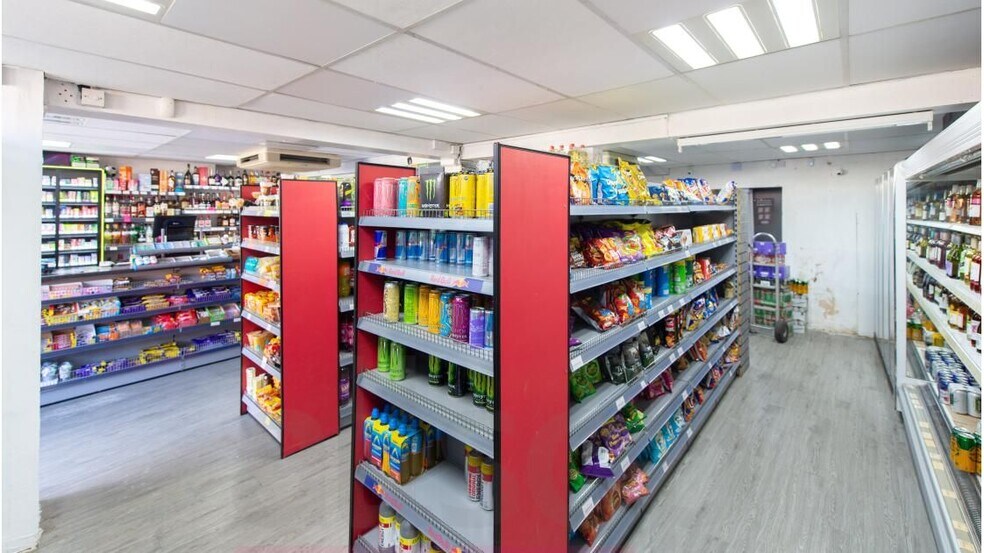 100 Crawley Rd, Horsham en venta - Foto del interior - Imagen 3 de 4