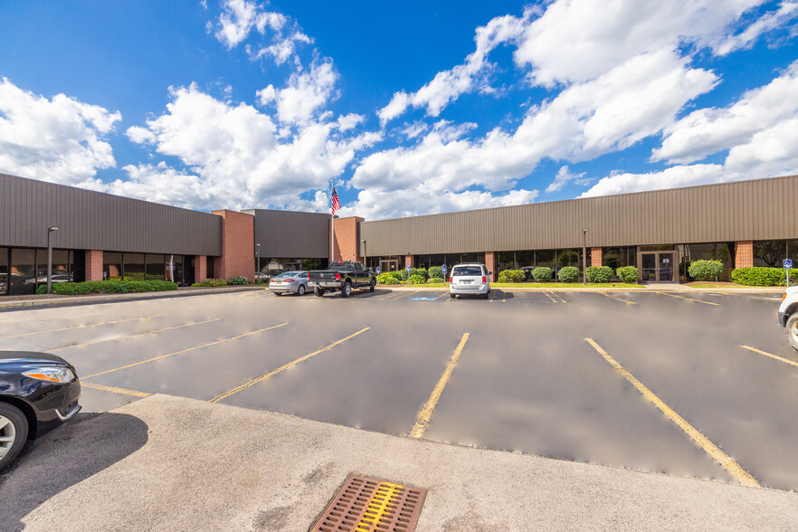 105 Despatch Dr, East Rochester, NY en alquiler - Foto del edificio - Imagen 3 de 24