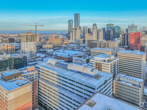 10044 108th St NW, Edmonton, AB - VISTA AÉREA  vista de mapa - Image1