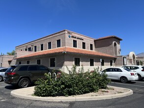 1951 N Wilmot Rd, Tucson, AZ en alquiler Foto del edificio- Imagen 2 de 5