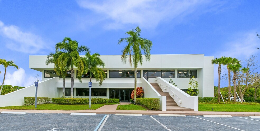 100 Avenue of Champions, Palm Beach Gardens, FL en alquiler - Foto del edificio - Imagen 3 de 8