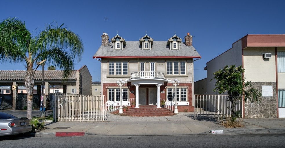 1255 S Atlantic Blvd, Los Angeles, CA en alquiler - Foto del edificio - Imagen 1 de 8