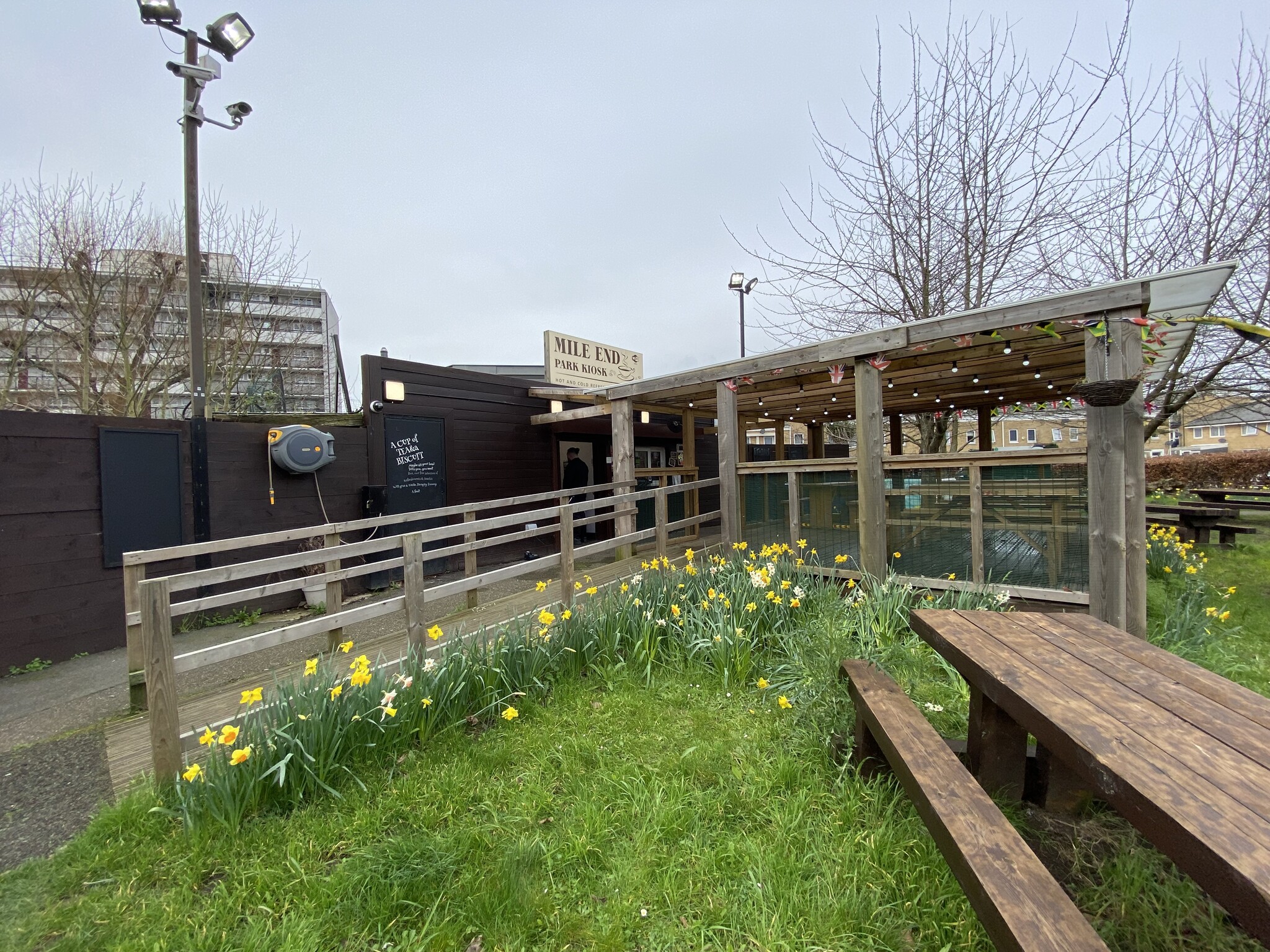 Mile End Playground, Locksley St, London en alquiler Foto del edificio- Imagen 1 de 7