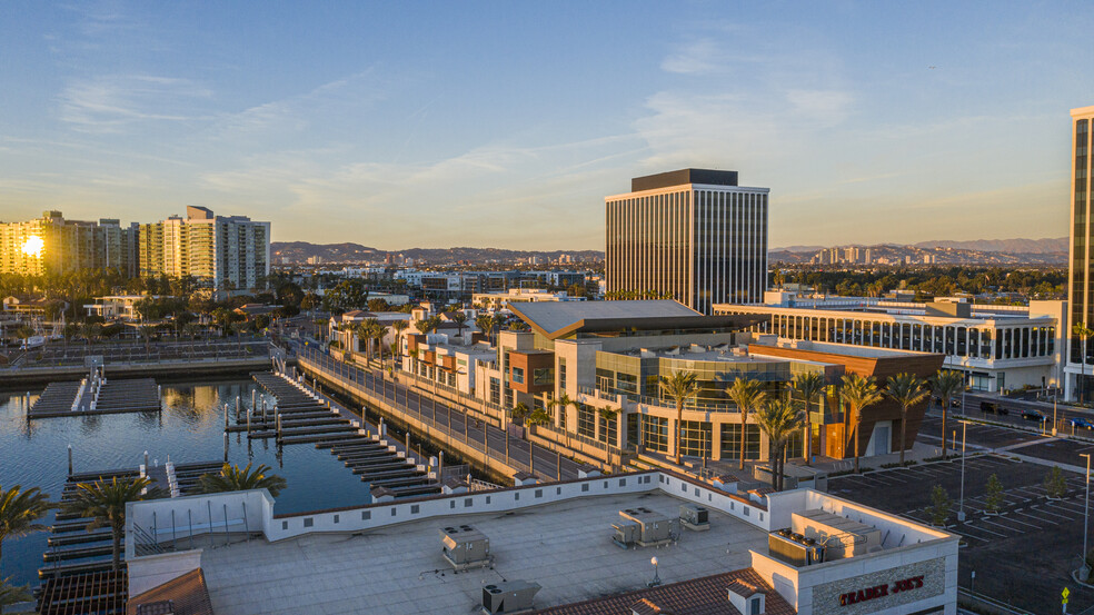 4625-4635 Admiralty Way, Marina Del Rey, CA en alquiler - Foto del edificio - Imagen 1 de 58