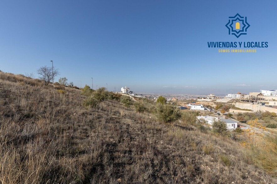 Calle Güevéjar, 6, La Zubia, Granada en venta - Foto del edificio - Imagen 2 de 17
