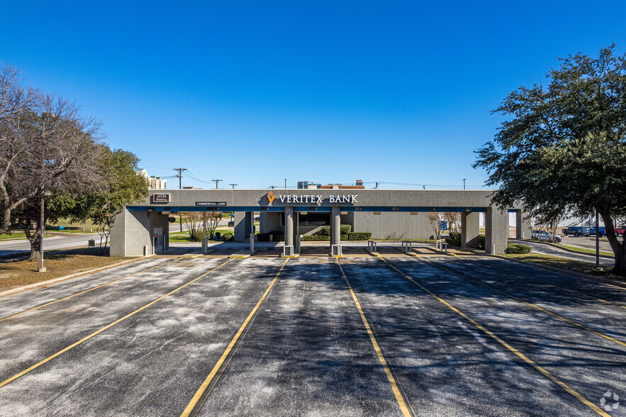 860 W Airport Fwy, Hurst, TX en alquiler - Foto del edificio - Imagen 3 de 4