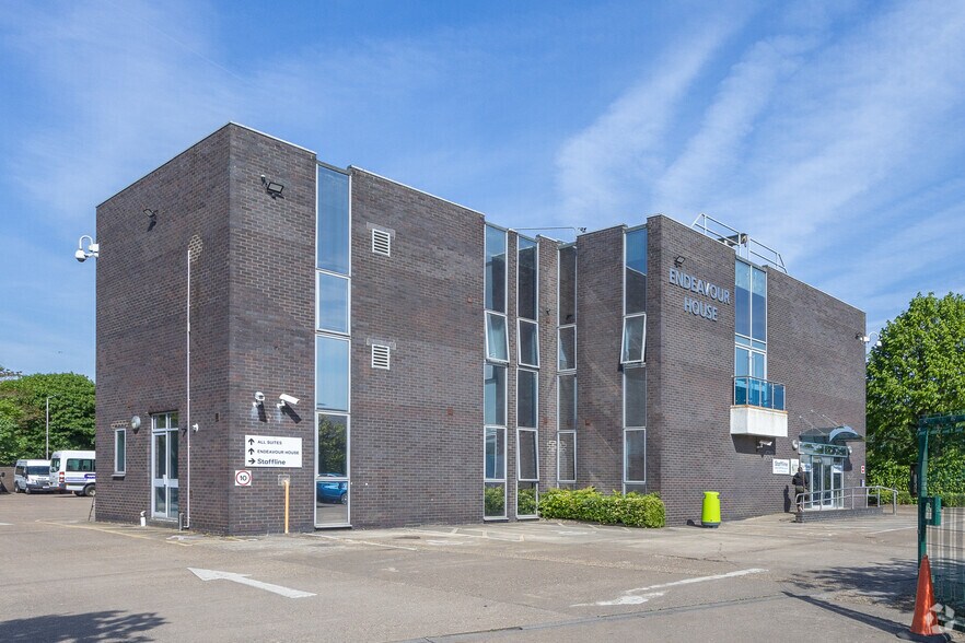 Saville Rd, Peterborough en alquiler - Foto del edificio - Imagen 2 de 3