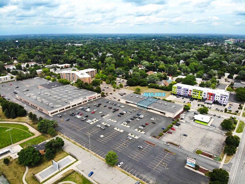 3315 E Michigan Ave, Lansing, MI en alquiler - Foto del edificio - Imagen 3 de 7