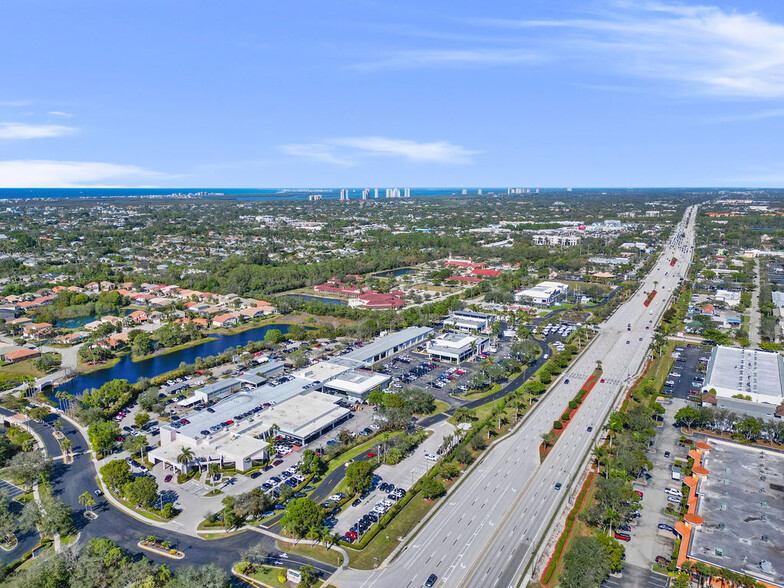 28470 Trails Edge Blvd, Bonita Springs, FL en venta - Foto del edificio - Imagen 3 de 6