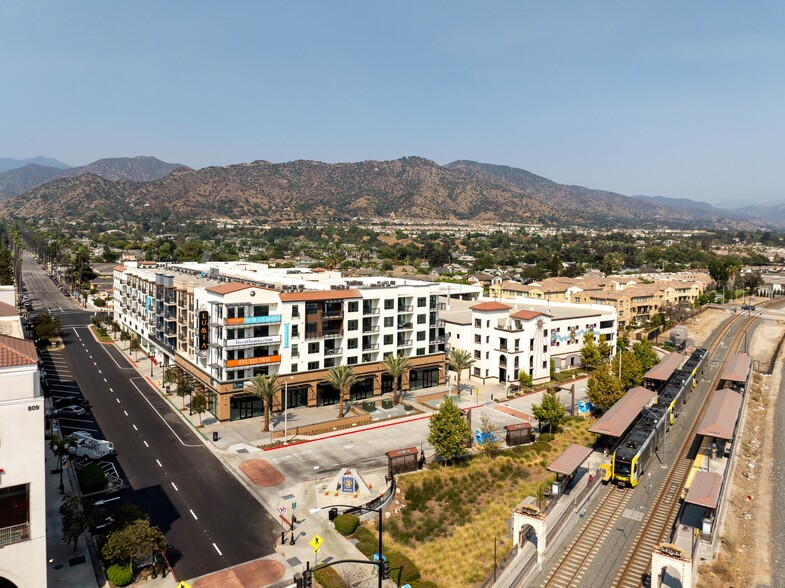 850 N Azusa Ave, Azusa, CA en alquiler - Foto del edificio - Imagen 2 de 68