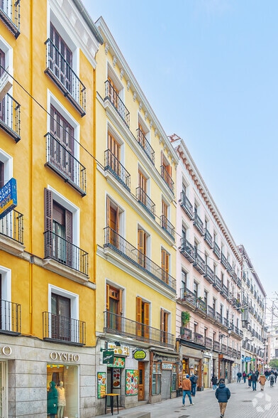 Calle de las Carretas, 29, Madrid, Madrid en alquiler - Foto del edificio - Imagen 2 de 2
