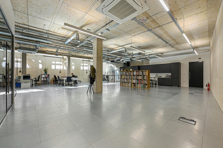 1-6 Centric Clos, London en alquiler - Foto del interior - Imagen 3 de 8