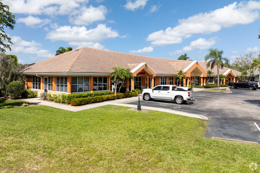 11940 Fairway Lakes Dr, Fort Myers, FL en alquiler - Foto principal - Imagen 1 de 6