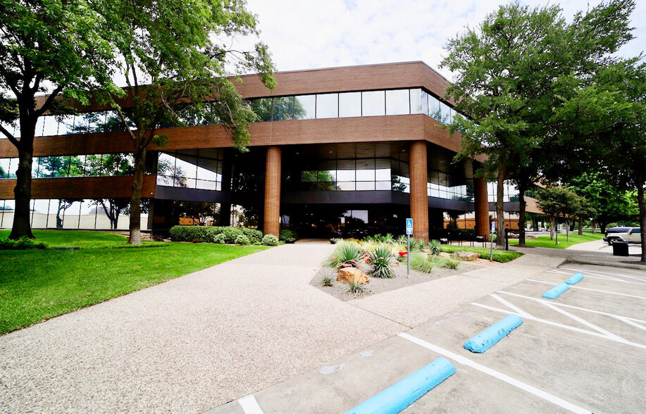 524 E Lamar Blvd, Arlington, TX en alquiler - Foto del edificio - Imagen 1 de 6