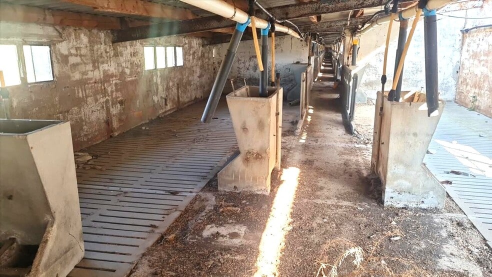 Nave en Aniñón en venta - Foto del edificio - Imagen 3 de 12