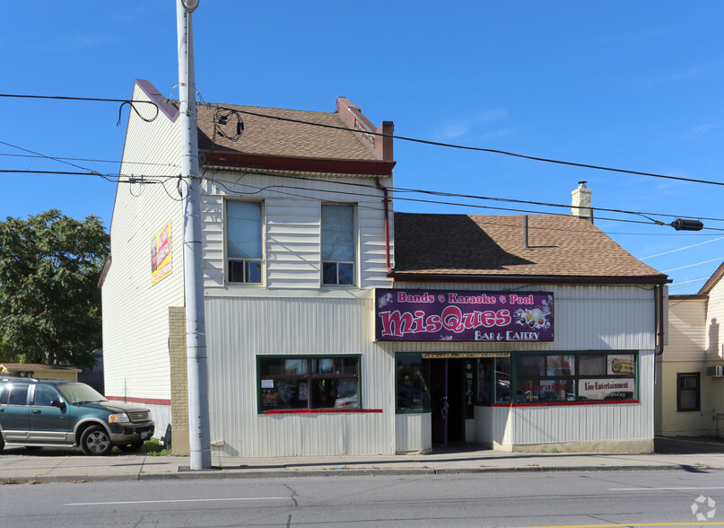 103 Geneva St, St Catharines, ON en venta - Foto del edificio - Imagen 1 de 2