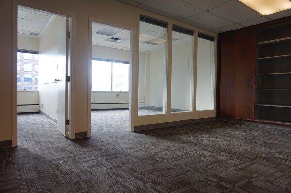 550 Sixth St, New Westminster, BC en alquiler - Foto del interior - Imagen 2 de 6