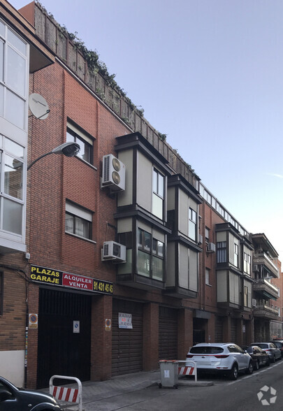 Calle Ferroviarios, 85, Madrid, Madrid en venta - Foto del edificio - Imagen 2 de 2