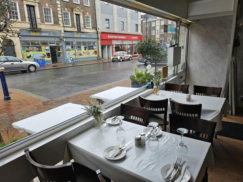 195-199 Terminus Rd, Eastbourne en venta - Foto del edificio - Imagen 3 de 13