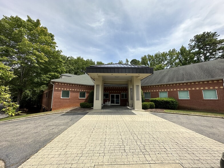 500 Holly Springs Rd, Holly Springs, NC en alquiler - Foto del edificio - Imagen 2 de 9