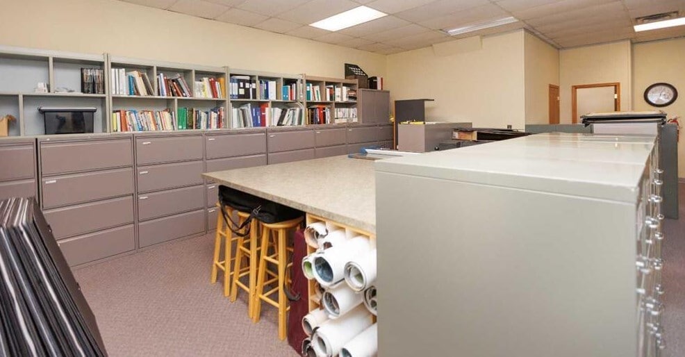 4730 50 St, Red Deer, AB en venta Foto del interior- Imagen 1 de 7