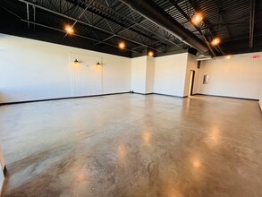 1101 Main St, Lockhart, TX en alquiler Foto del interior- Imagen 2 de 8