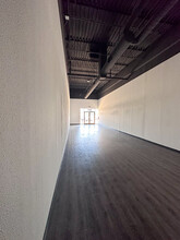 513 W Jefferson St, Grand Prairie, TX en alquiler Foto del interior- Imagen 2 de 3