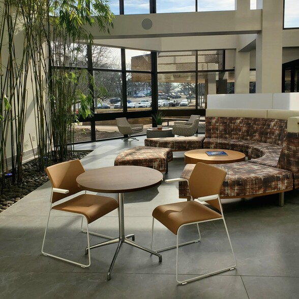 433 S Main St, West Hartford, CT en alquiler - Lobby - Imagen 3 de 9