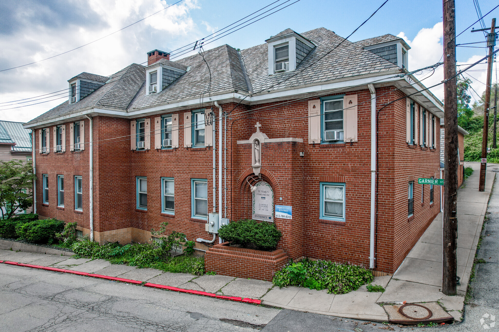 211 Garnier St, Pittsburgh, PA en venta Foto del edificio- Imagen 1 de 6