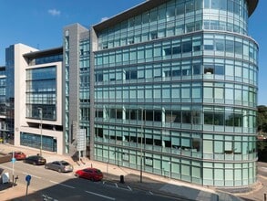 62 High St, Redhill en alquiler Foto del edificio- Imagen 1 de 3