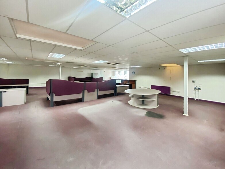 61-73 Loverock Rd, Reading en alquiler - Foto del edificio - Imagen 2 de 13