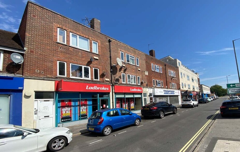 435 Millbrook Rd, Southampton en venta - Foto del edificio - Imagen 2 de 5