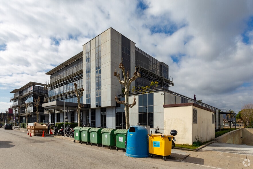 Oficina en El Prat de Llobregat, Barcelona en alquiler - Foto del edificio - Imagen 2 de 3