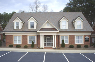 200 Pinner Weald Way, Cary, NC en venta - Foto del edificio - Imagen 2 de 5