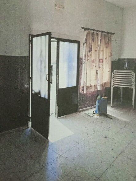 Local en Torre de Santa María en venta - Foto del edificio - Imagen 3 de 12