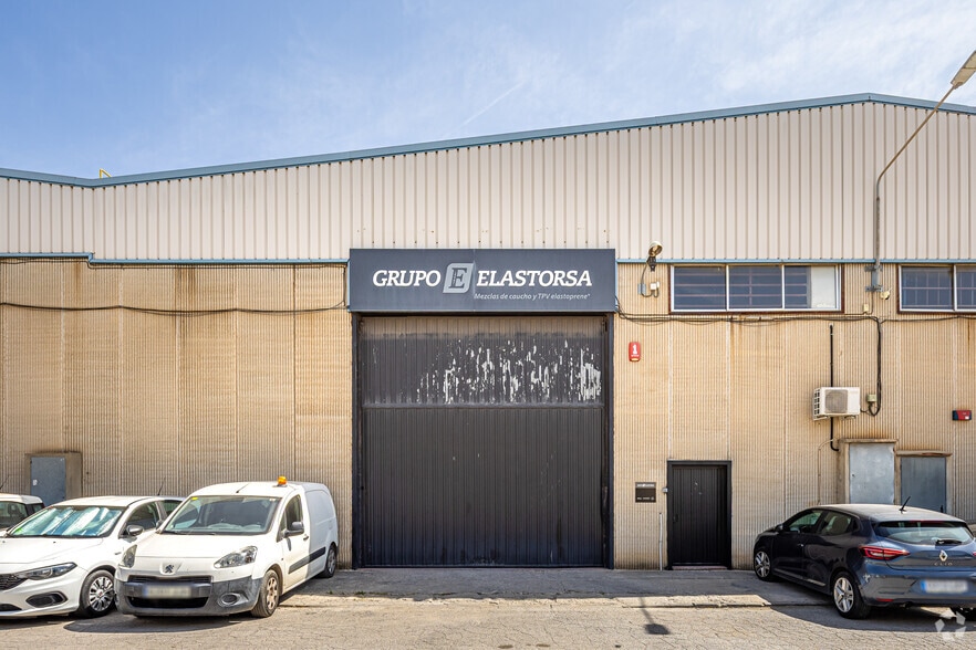 Nave en Sant Andreu de la Barca, Barcelona en venta - Foto principal - Imagen 1 de 8