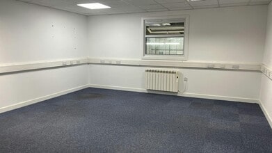 15-29 Hurlbutt Rd, Warwick en alquiler Foto del edificio- Imagen 1 de 2