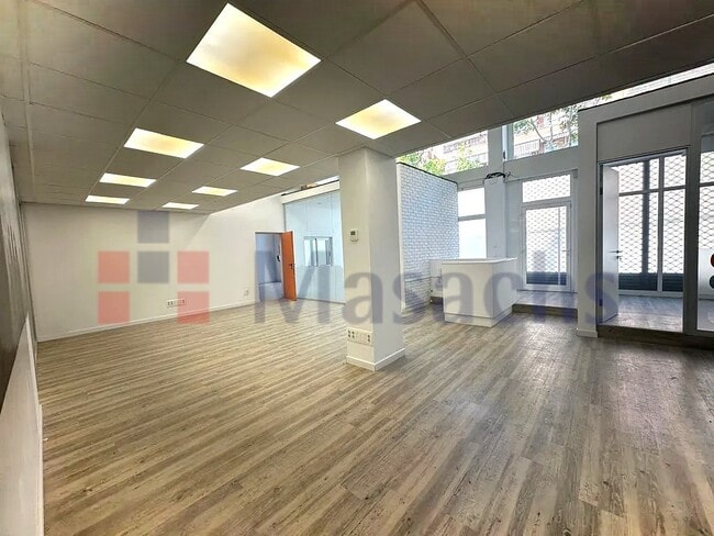 Más detalles de Varios usos en alquiler