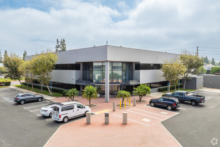 1600 Sunflower Ave, Costa Mesa, CA en alquiler - Foto del edificio - Imagen 1 de 38