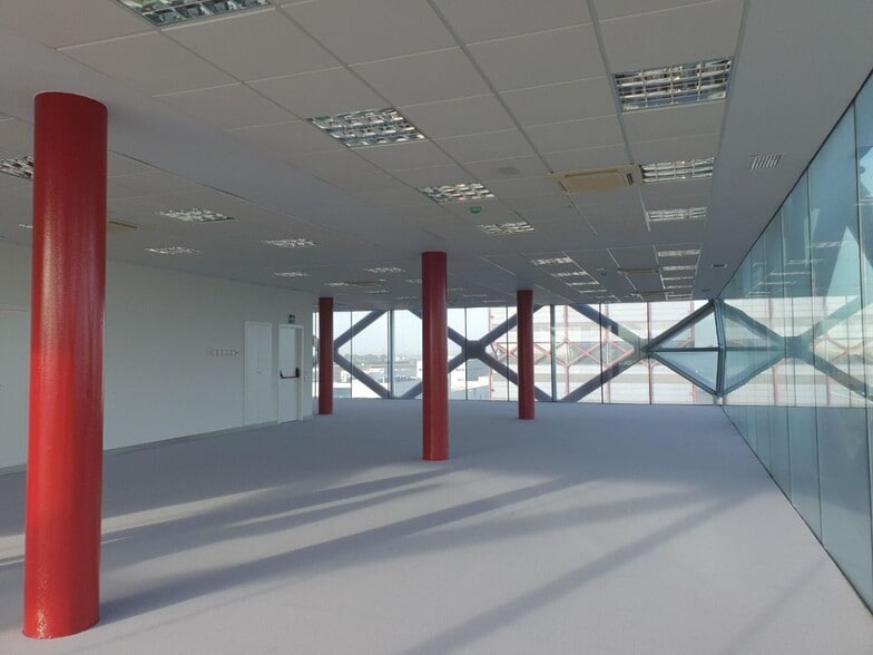 Oficina en La Rinconada en alquiler - Foto del edificio - Imagen 2 de 11