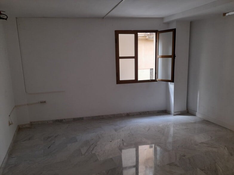 Oficina en Cáceres, Cáceres en alquiler - Foto del edificio - Imagen 1 de 5