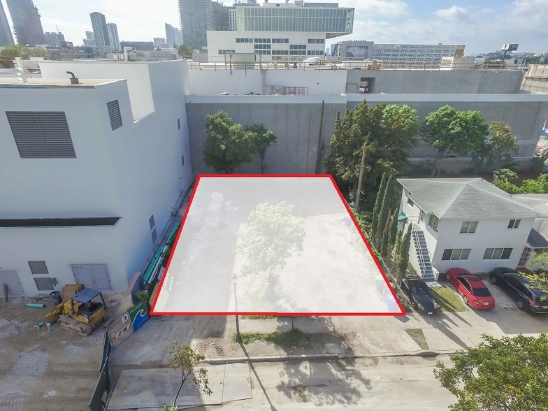 120-122 NE 42nd St, Miami, FL en venta - Foto del edificio - Imagen 3 de 24